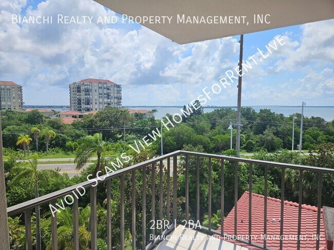 Building Photo - 6365 Bahia Del Mar Blvd S