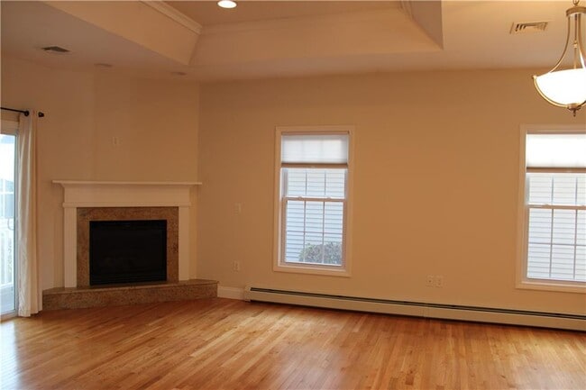 Building Photo - 5 Kristin Ct