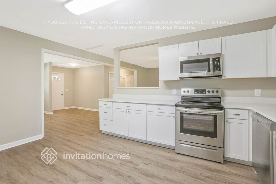 Building Photo - 3187 Flamingo Dr