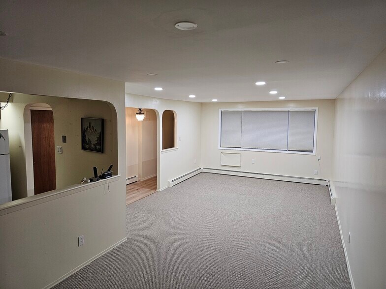 Building Photo - 7214 Bergen Ct