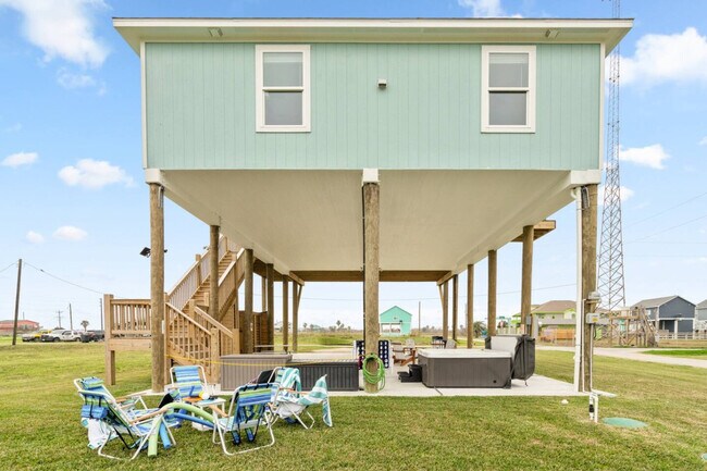 Building Photo - 1062 Cedar Ln
