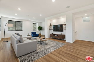 Building Photo - 725 Daniel Freeman Cir