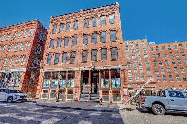 Building Photo - 45-51-51 Wingate St