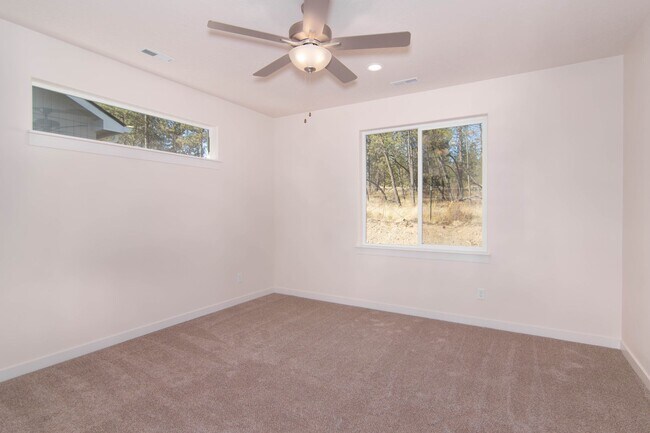 Building Photo - 3 Bed 2 Bath Home @ Pillar Rock Estates. H...