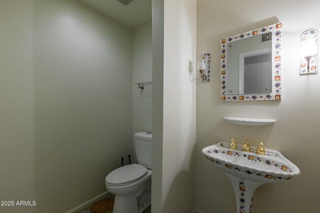 Building Photo - 49 Biltmore Estates Dr