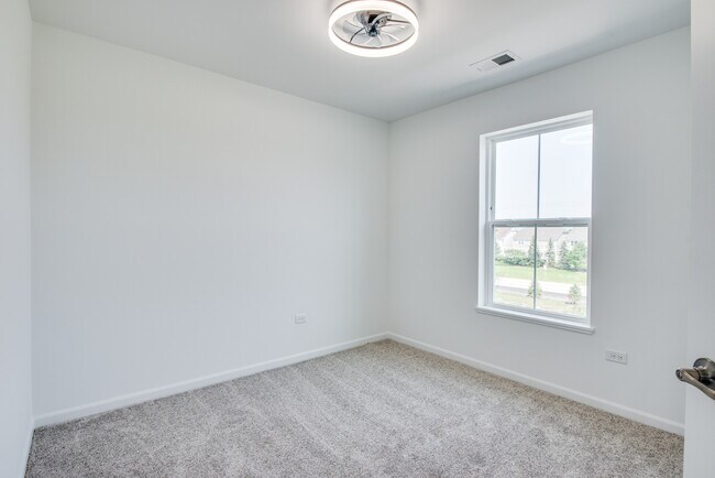 Building Photo - 14935 S Dyer Ln