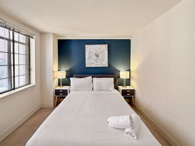 Building Photo - 111-23 N 15th St