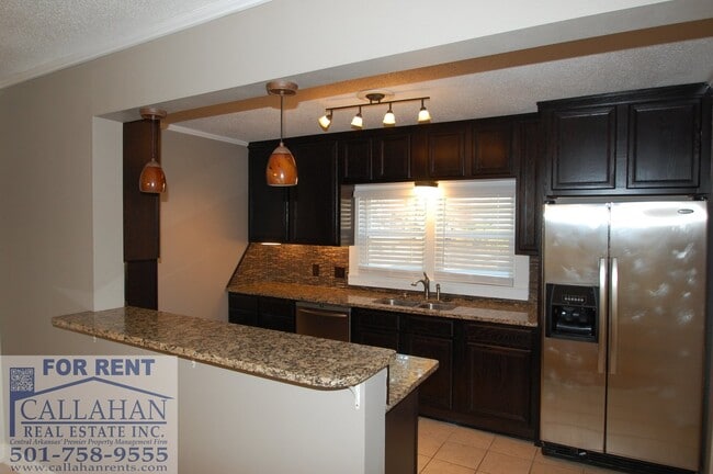 Building Photo - Park Hill 2 Bedroom Home