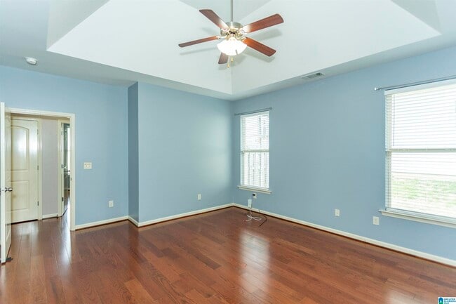 Building Photo - 4350 Sierra Dr