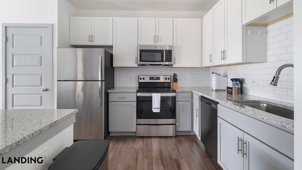 Building Photo - 100 Wildwood Ct