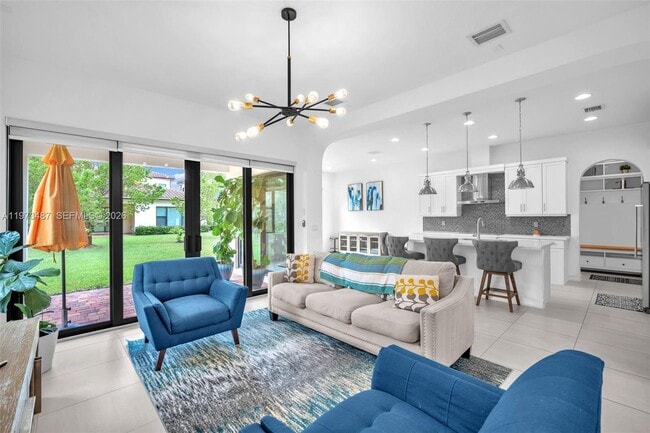 Building Photo - 1052 SW 113th Way