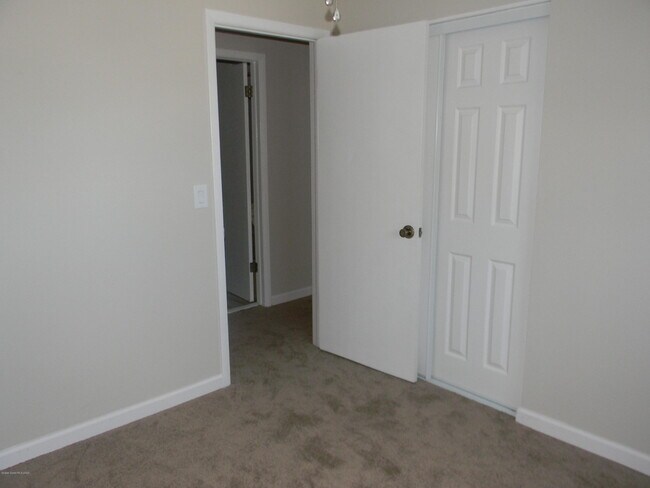 Building Photo - 1036 Ashley Ave