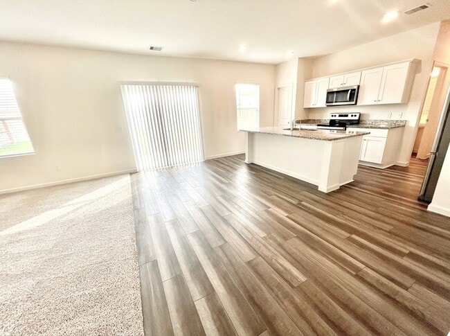 Building Photo - 5915 Grantgrala Dr