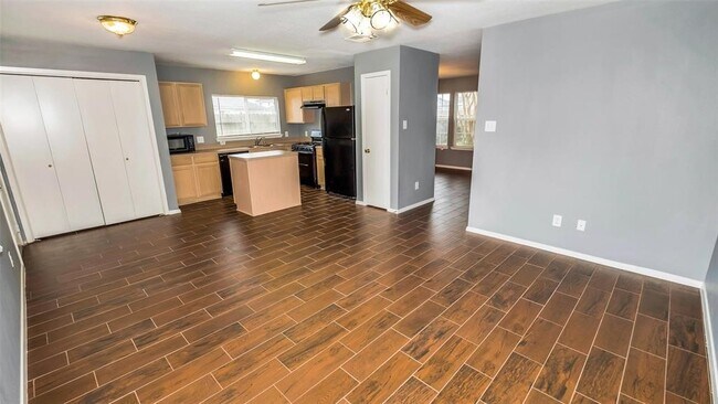 Building Photo - 6127 Lone Prairie Way