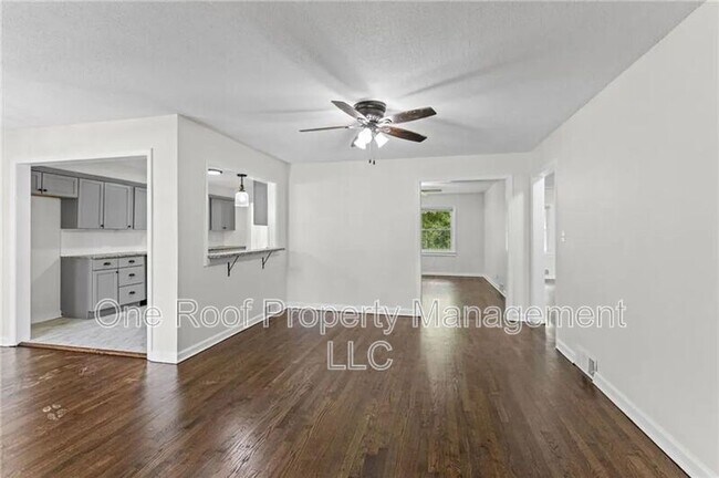 Building Photo - 8105 E 80th Terrace