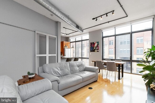 Building Photo - Stylish 1BR Rental in the Heart of Alexand...