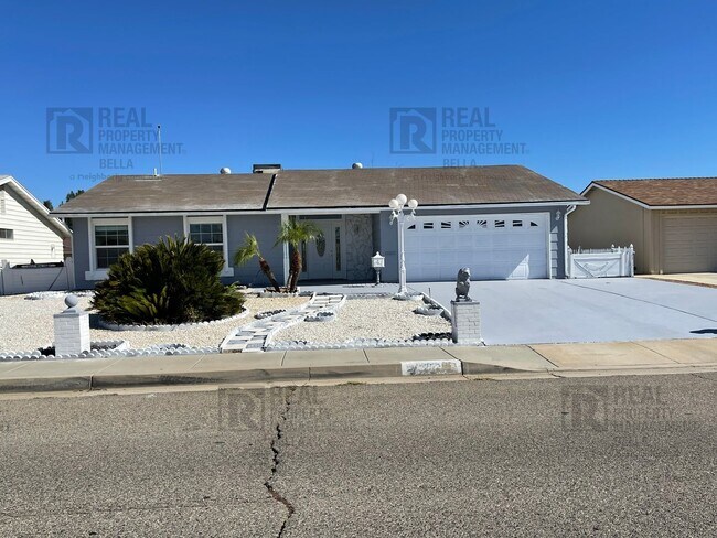 Primary Photo - 55+ Community Gem: Open Floor Plan, Large ...