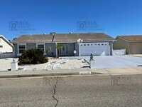 Building Photo - 55+ Community Gem: Open Floor Plan, Large ...
