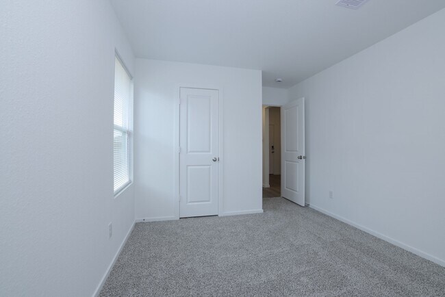 Building Photo - 40618 Balsam Run Ln