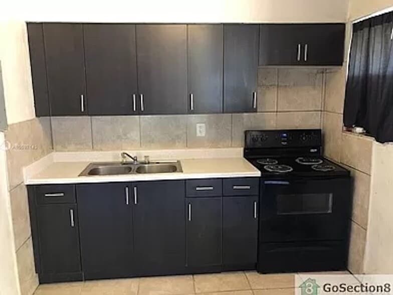 Building Photo - 4Plex