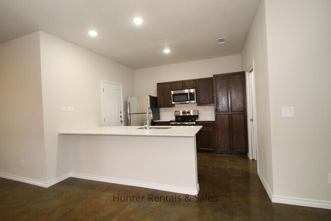 Building Photo - Truly Exceptional!