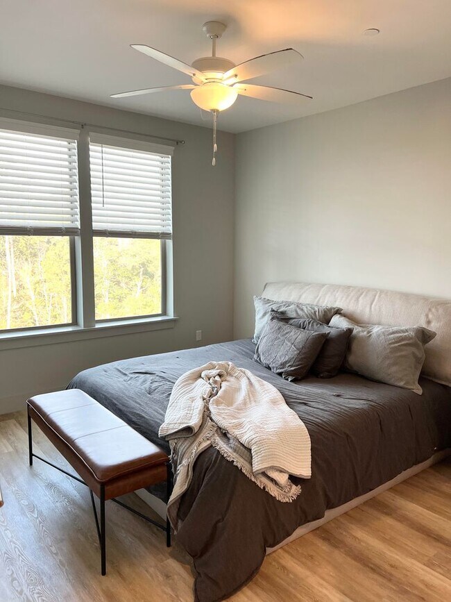 Building Photo - 2501 Bienville Blvd