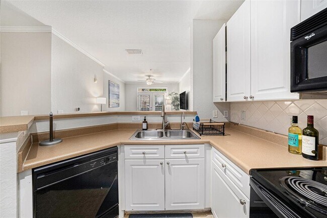 Building Photo - 4221 W Spruce St