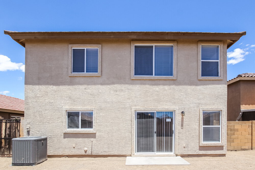 Building Photo - 22807 W Gardenia Dr