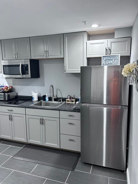 Building Photo - 15402 Jenkins Ridge Rd