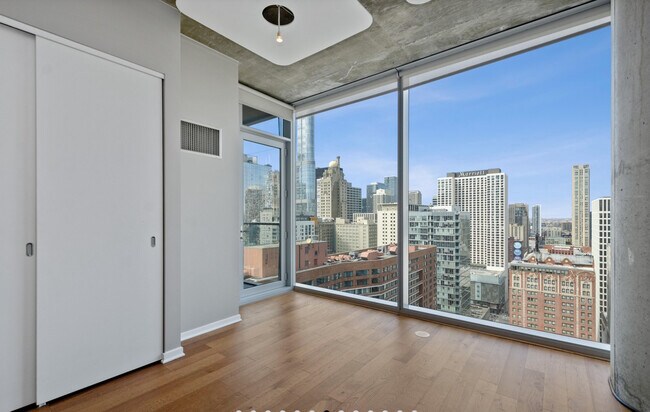 Building Photo - 600 N Fairbanks Ct