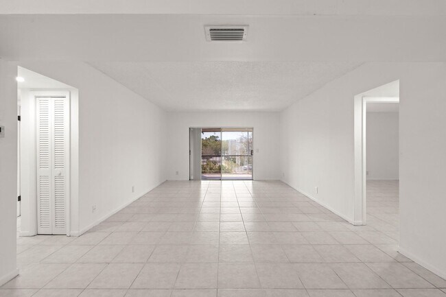 Building Photo - 626 NW 13th St