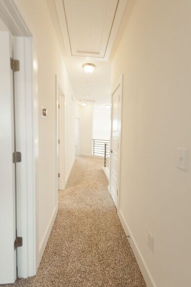 Building Photo - 7113 Sienna Rouge Path