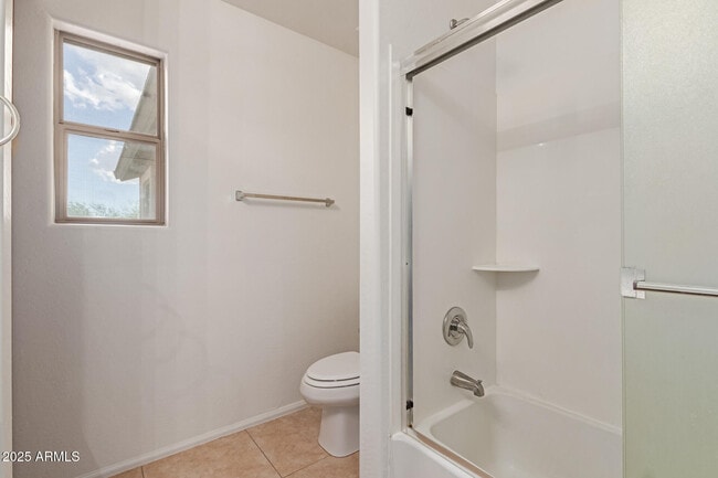 Building Photo - 40882 W Robbins Dr