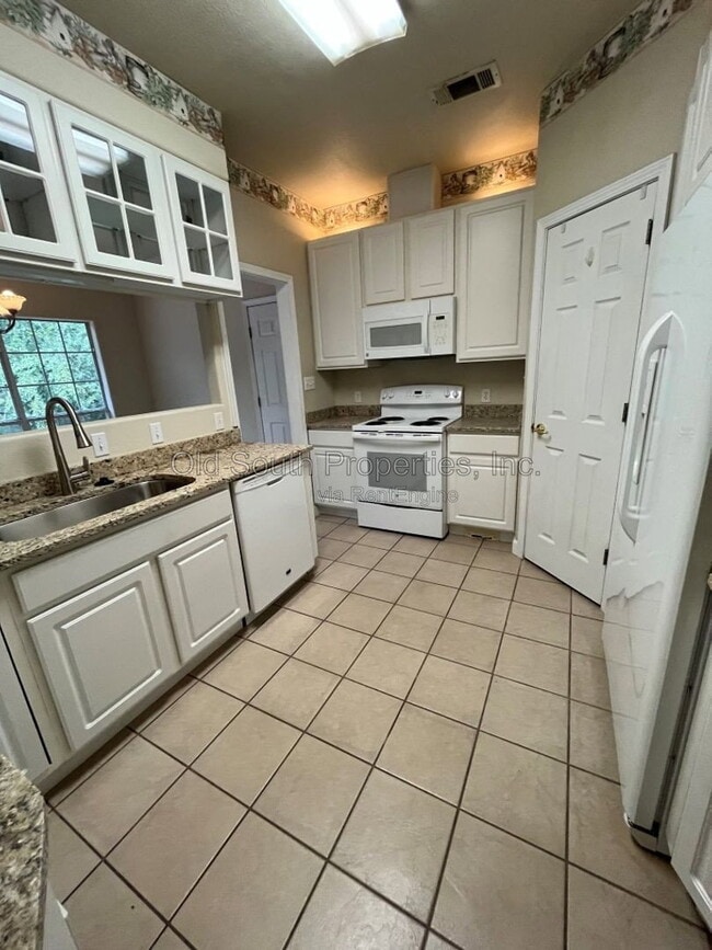 Building Photo - 754 Crooked Oak Dr