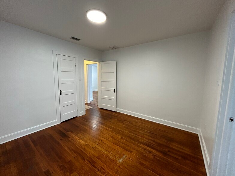 Building Photo - 2114 Arcadia Pl