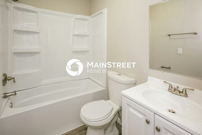 Building Photo - 3 Bedroom Pet-Friendly Home in Indianapolis, IN with Main Street Renewal