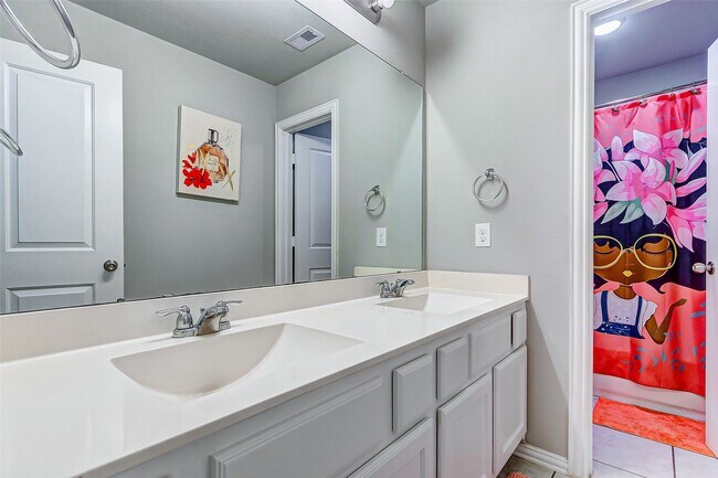 Building Photo - 7314 Saddle Tree Dr