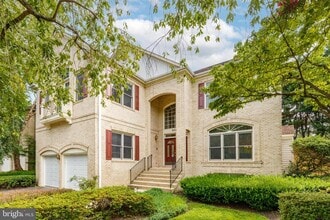 Building Photo - 9304 Wildoak Dr