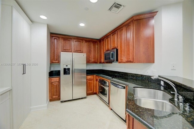 Building Photo - 16101 Emerald Estates Dr