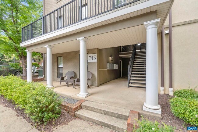 Building Photo - 745 Walker Square