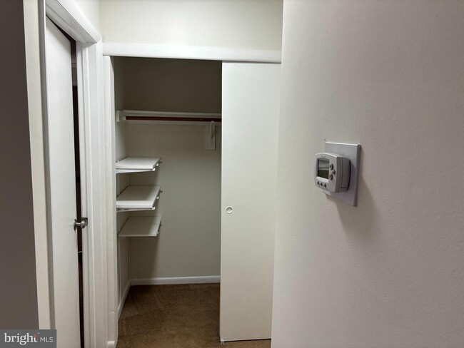 Building Photo - 1222 Ravens Crest Dr
