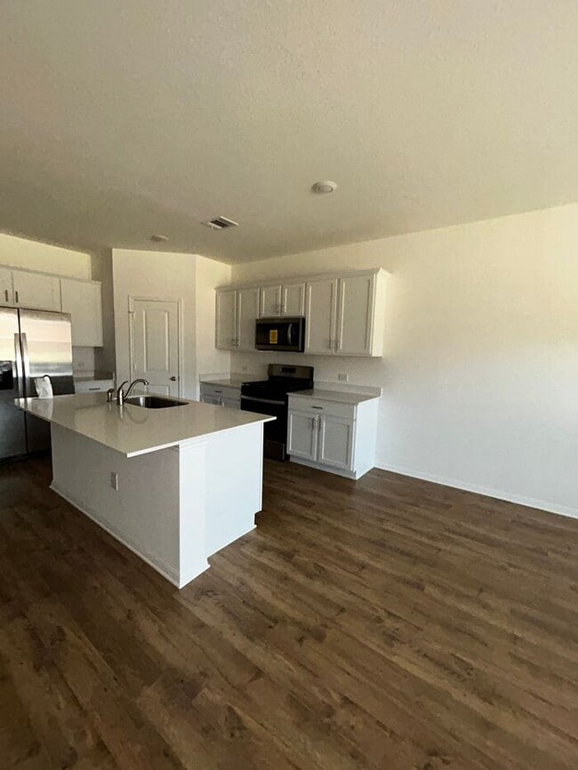 Building Photo - Charming 4 beds 3 baths in Leander!