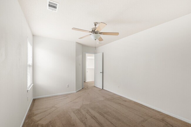 Building Photo - 4818 Fair Oak Dale Ln