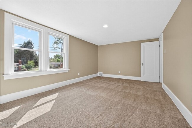 Building Photo - 3221 Killian Rd
