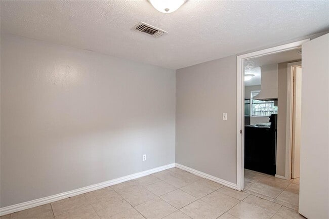 Building Photo - 26620 Primrose Ct