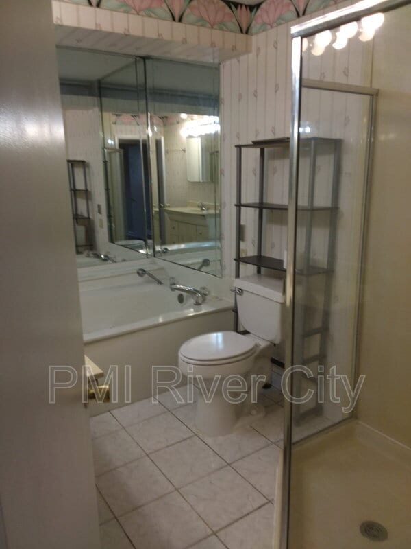 Building Photo - 2527 Emily Ln