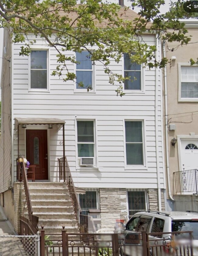 Building Photo - 68 Jefferson Ave