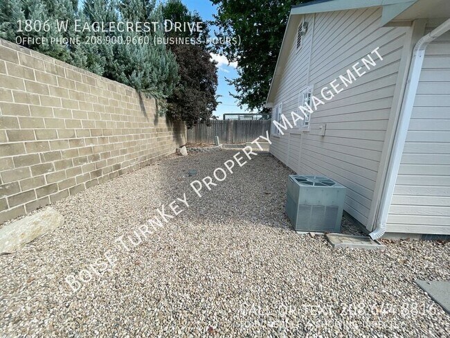 Building Photo - 1806 W Eaglecrest Dr