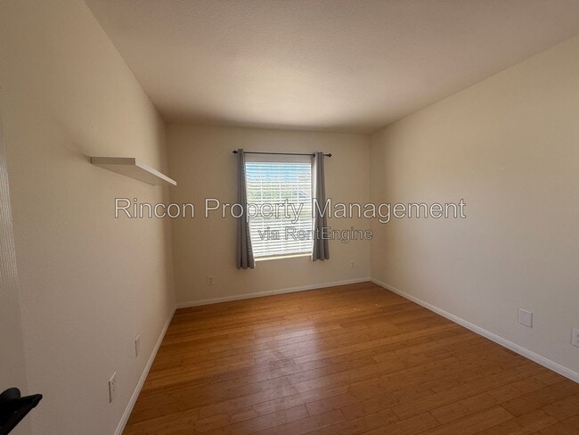 Building Photo - 4763 Templeton St