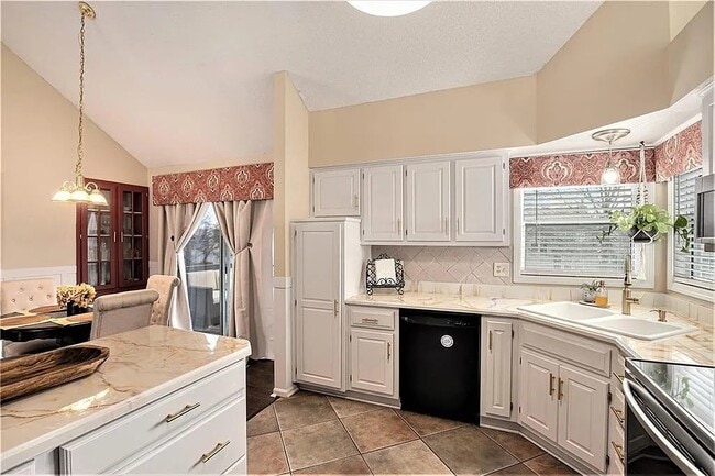 Building Photo - 18443 W 160th Terrace